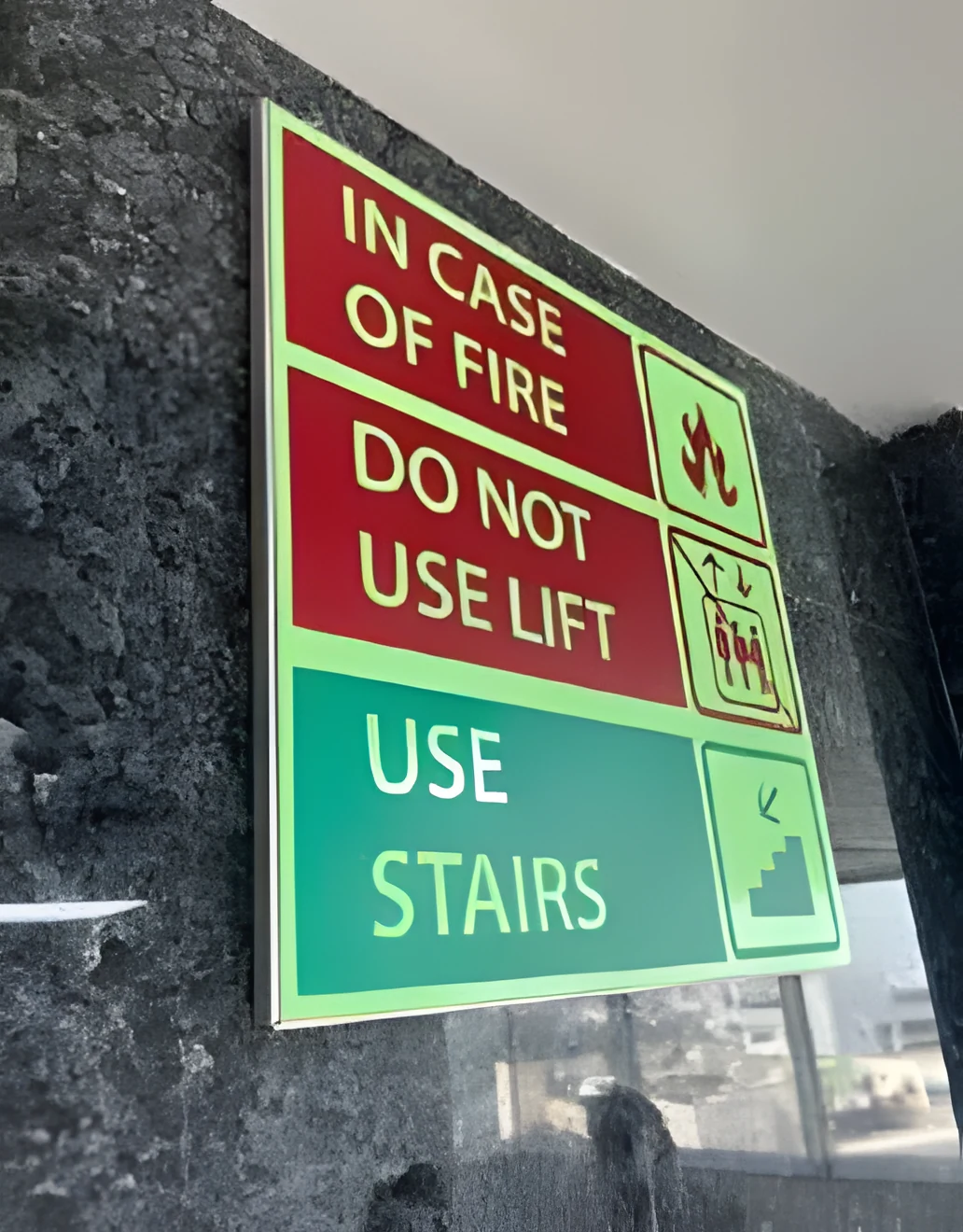 Modular Signage by Art & Creations